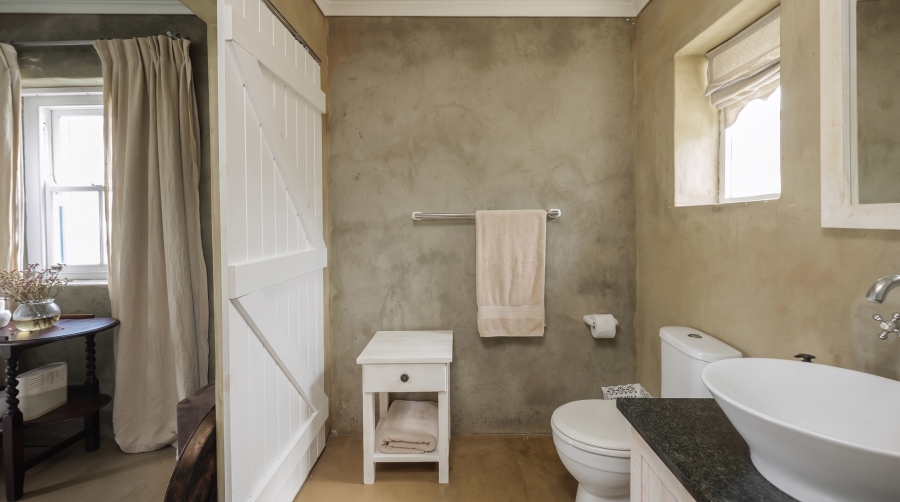4 Bedroom Property for Sale in Struisbaai Western Cape